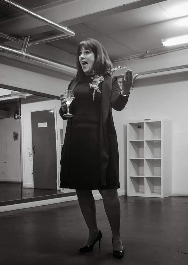 DorrellNina's tweet photo. Rehearsal for a night of amazing talent, come and join us @avenuetheatre 
@FluffyTOPProd 
#monologuebites
#saturday1stfebruary
#kentactors https://t.co/bJM5odXum2