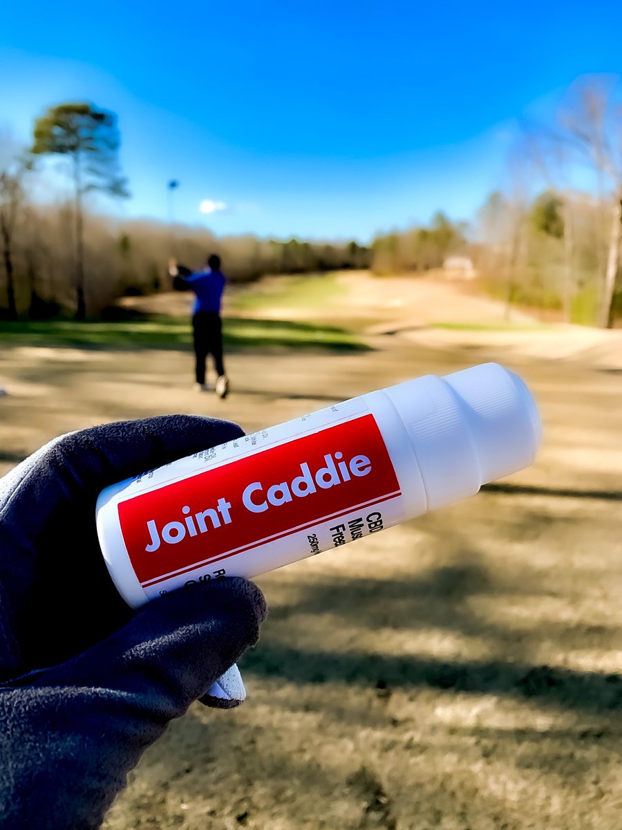 JointCaddie's tweet photo. DON’T TEE OFF WITHOUT IT! ⛳️ 🏌🏾
Make @jointcaddie’s #cbd topical roll-on is your go-to for nagging aches and pains on the #golfcourse. It’s also👌 for loosening up tight muscles on a cold day.
_
#painfree #painfreegolf #cbdgolf #golfcbd #golflife #golfing #teeoff #Golf #golfer https://t.co/OAPS1uAxDG