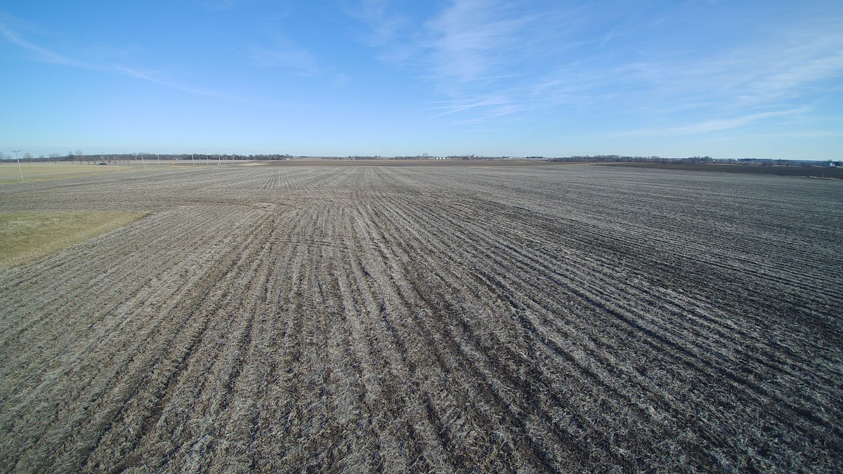 LorandaGroup's tweet photo. Have sent out lots of information on our 120 acre land auction west of Bloomington, IL on 1/31/20.  Two tracts of prime soils located just E of Stanford. Farmers &amp; investors still quite interested in quality farmland... if they can find it! https://t.co/5RcYVz2uzK