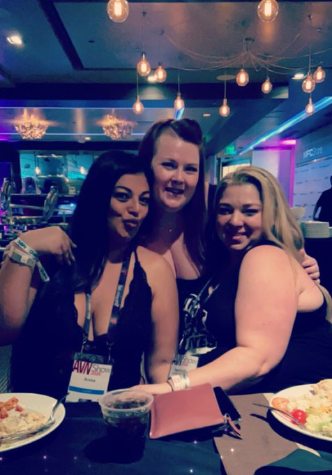 AVN is where it&rsquo;s at!!! Sexy ladies everywhere!!! @lonelywife82 @SluttyJennaXo @rubysinclaire 😘😘 Make<a href="/tag/avnstars"class="tags"><span>#avnstars</span></a><a href="/tag/avn2020"class="tags"><span>#avn2020</span></a>