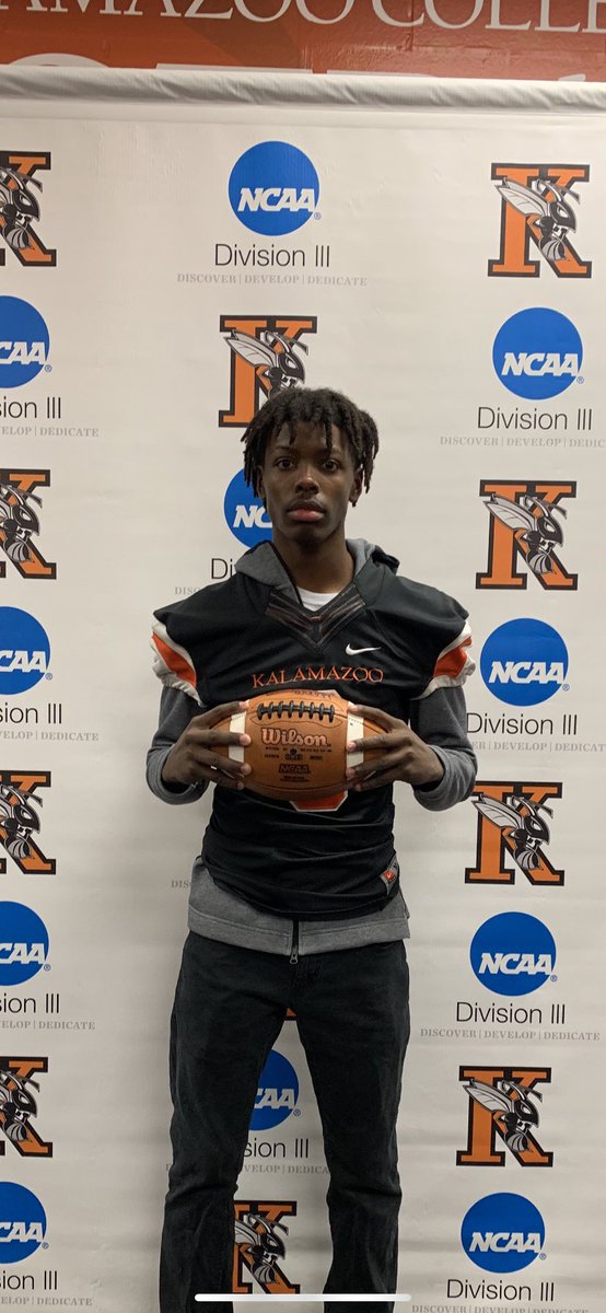 TracyHolbrook03's tweet photo. After a great visit I am blessed to receive an offer from Kalamazoo college @CoachRiceKZoo https://t.co/Mefr52c4uu