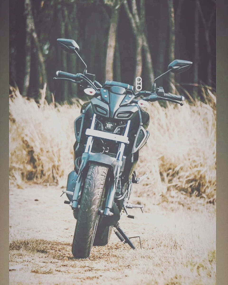 ramsantoshreddy's tweet photo. Birthday Gift 😍😍.. @India_Yamaha #yamahamt15 https://t.co/BArfi4odAH