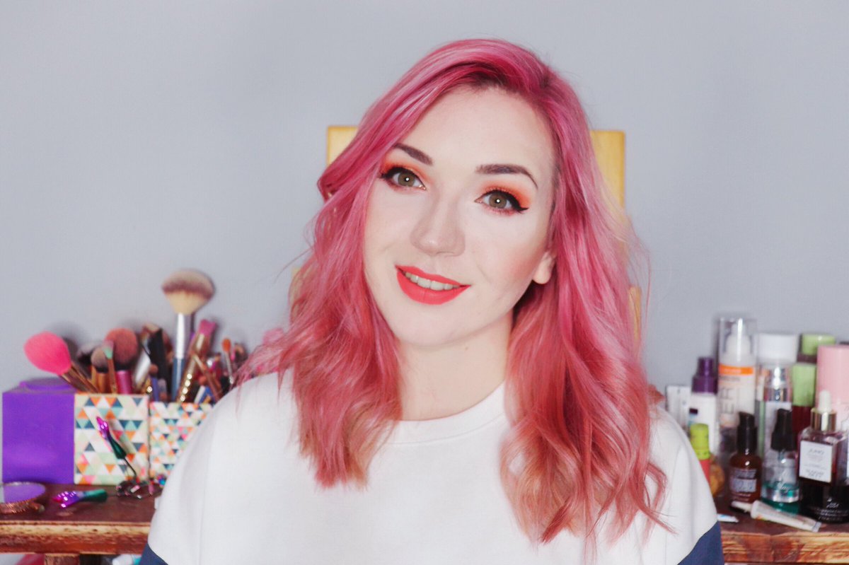 pebbles_peach's tweet photo. I wore foundation for the first time in about 6 months last night and even though I felt like a cake-face it was nice to get all properly ready and wrote off like I used too 🤣😂
.
#pinkhair #ni #NorthernIreland #JeffreeStarCosmetics #nightout #weekend #motd #irish #wroteoff https://t.co/QOSp2vzleq