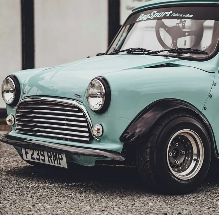OhsoretroEvents's tweet photo. Make sure you swing by the #OhSoRetroMerchStand tomorrow at #MiniFair
https://t.co/pvkTdpnPAO
OhSoRetroShow - Sun 27th Sept 2020
📷: @bagsportfab
#OhSoRetro #ClassicCar #ClassicCars #Retro #Retrocar #RetroCars #VintageCar #VintageCars #RaceCar #Cars #Carporn #CarsOfInstagr… https://t.co/8CxPSsmrDb