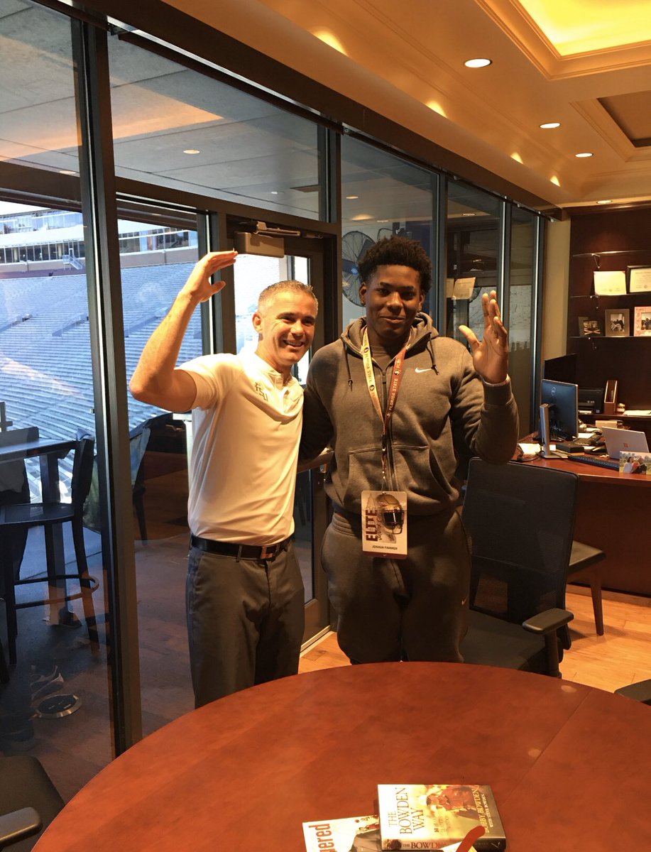 colaboy_j5's tweet photo. Extremely blessed to say I have committed to FLORIDA STATE UNIVERSITY🍢🍢@Coach2Bless @Coreyfuller4  @FSUCoachJP  @Coach_Norvell  @successathletic  @247Sports https://t.co/R9DviyJQvf