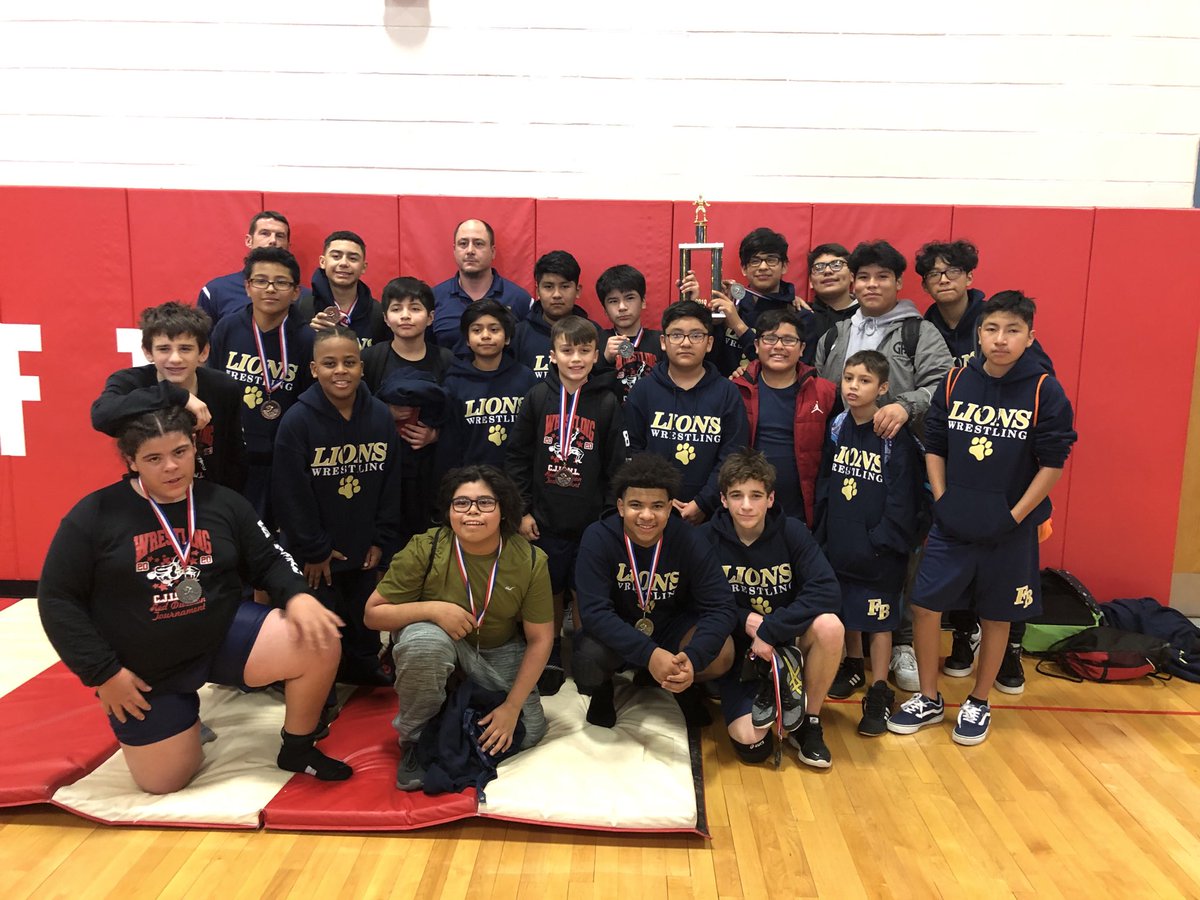 Congratulations to the wrestling team who placed 3rd overall in the Red Division Tournament 🦁
