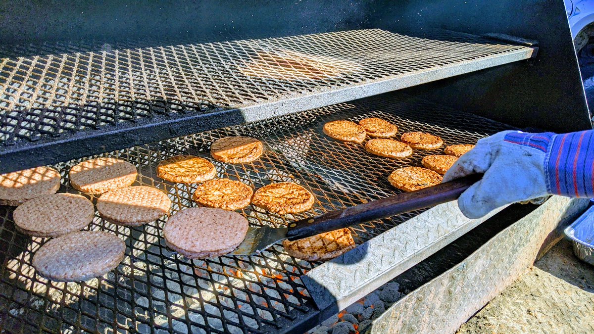 GumboNGolf's tweet photo. Great weather made for a fulfilling day volunteering and grilling up burgers for #STMBatonRouge. #STMBasketballTournament
#OneSTM #BeMore https://t.co/9OFtbJ7Xk4