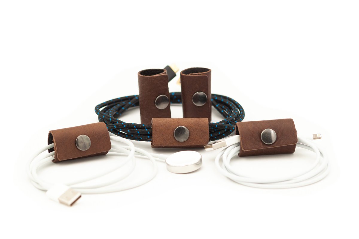 BuffaloBillfold's tweet image. Hot New Product plus Winter Savings! (coupon: jan-2020-savings)
buffalobillfoldcompany.com/shop/leather-c…

#leathercordwrap #leathercablewrap #cordwrap #cablewrap #leathergoods #madeinusa #madeinamerica #handmade #handcrafted #bison #buffalo #bisonleathergoods #buffaloleathergoods #tech