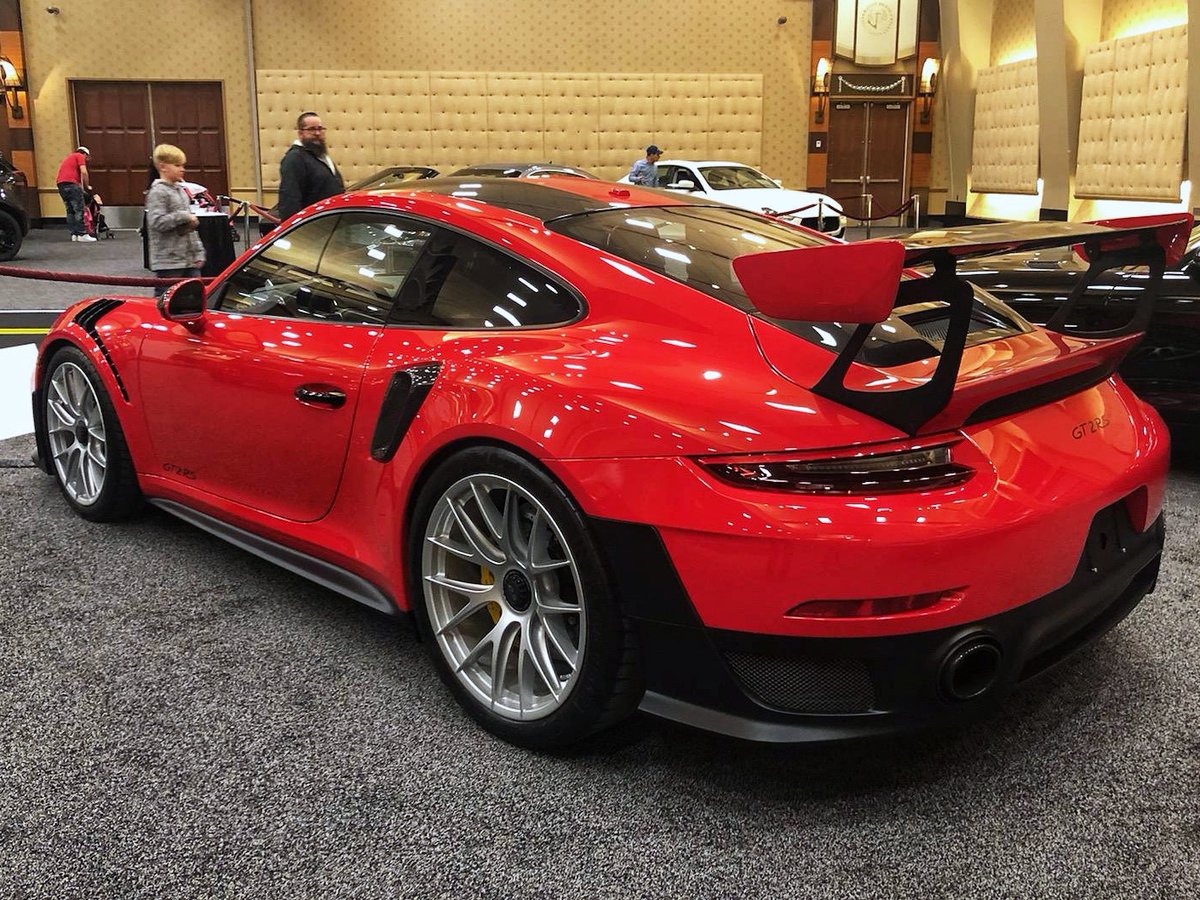 NEAutoShow's tweet image. This gorgeous #Porsche #GT2RS is turning heads at the #NEAutoShow!