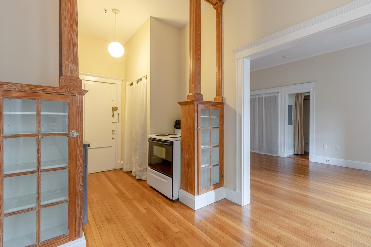 Abbe_BPRE's tweet photo. 🔑🔑🔑 SOLD for $421,000!!! Kicked off the new decade by selling this gorgeous condo in the Fenway! 

#boston #buy #sell #realestate #bostonrealestate #fenway https://t.co/VxiU3jipdY