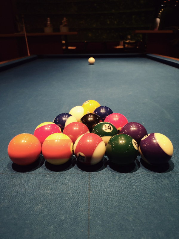 MCUy_'s tweet photo. I got shiny balls *tehehehe* #twitch #billard #noob #omgwheredidtheballgo #NOTMYFACE #mynoseisbroken https://t.co/CYnG28iiIQ