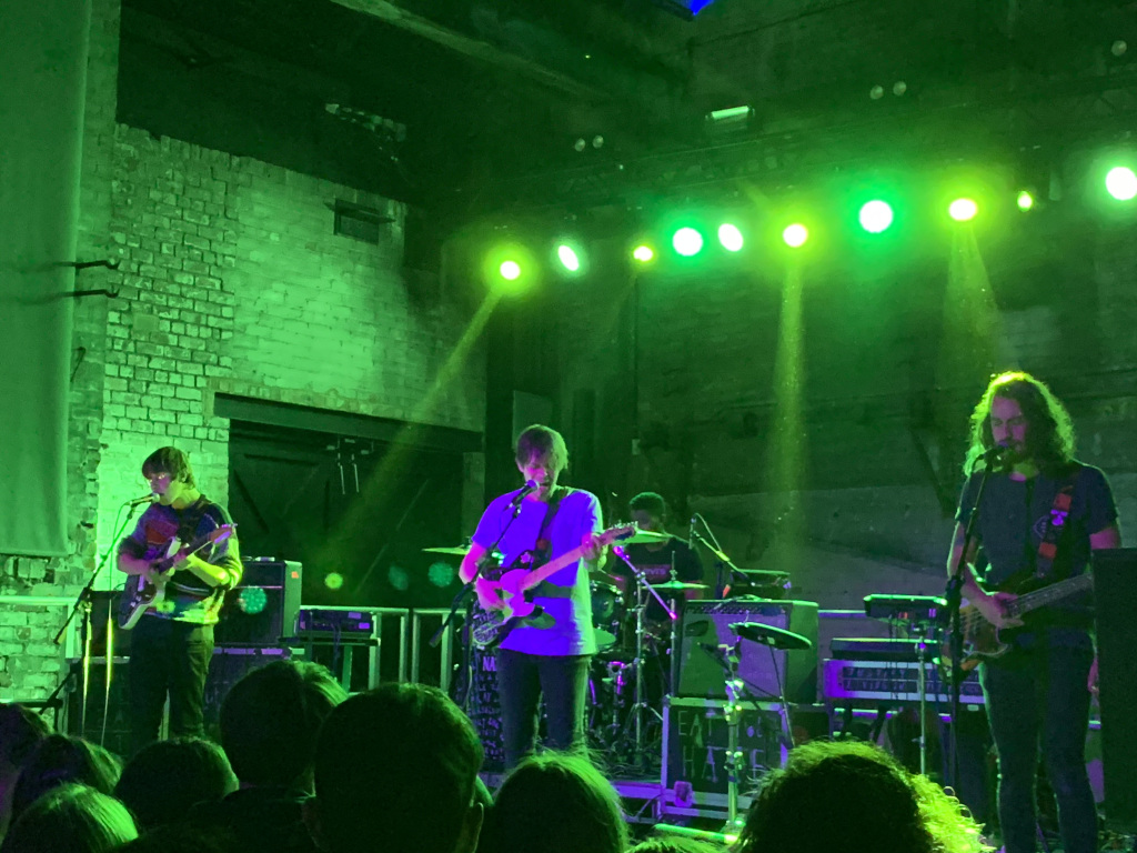 cwblueroom's tweet photo. Still playing my gig review catch up. Another special one from late 2019. @littlecomets playing @BoilerShopNCL - click below #agigamonth2019 #littlecomets https://t.co/F0At6EWNYf https://t.co/DEW4QyZem2