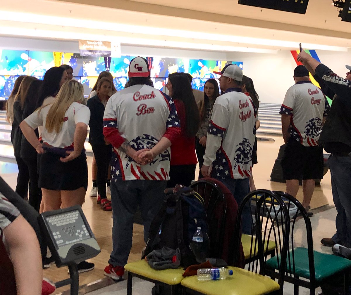 lesliechristy's tweet photo. Final Four! What a great season. Proud of our girls! @RedHawkBowling @creekwoodhs https://t.co/YdXJgJpKoN