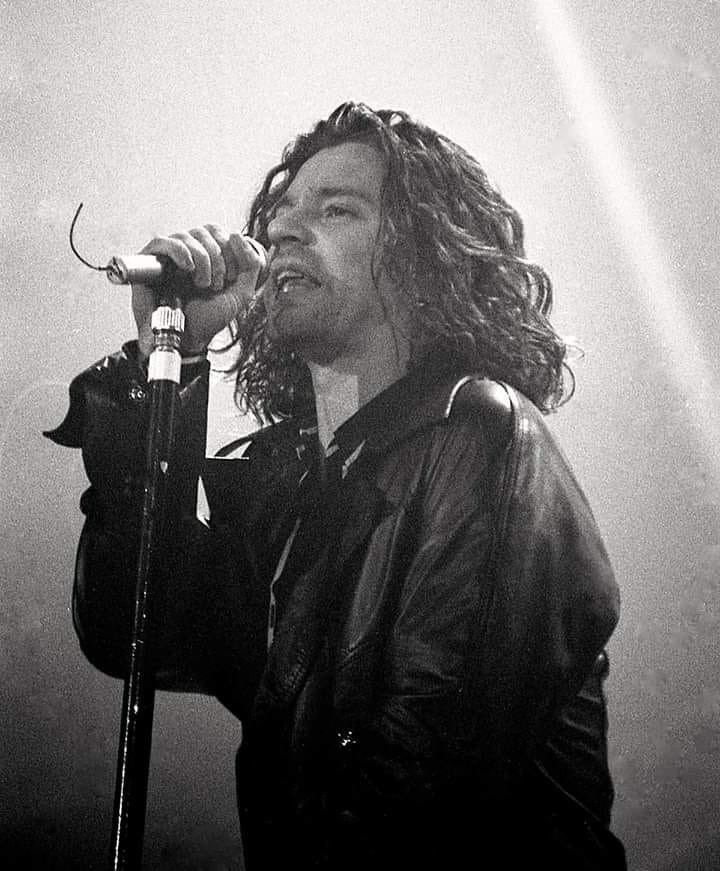 Hutch_Legend's tweet photo. #MichaelHutchence
#MichaelHutchenceLegend
#INXS #Mystify #MystifyMichaelHutchence #LegendaryFrontman
#AustralianMusic https://t.co/RDnbCyNafG