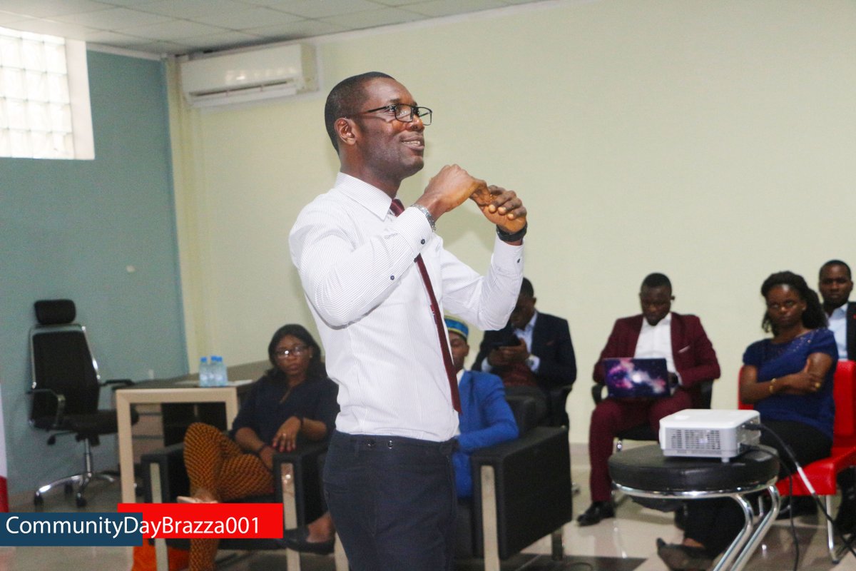 community_days's tweet photo. "Sors de ta zone de confort et découvre toi", tel a été le thème abordé à la première activité des #CommunityDaysBrazza animé par @albanbesse, Coach Expert Certifié en Développement Personnel & Leadership, Fondateur de @BevolusC. https://t.co/rP40Rk17ES