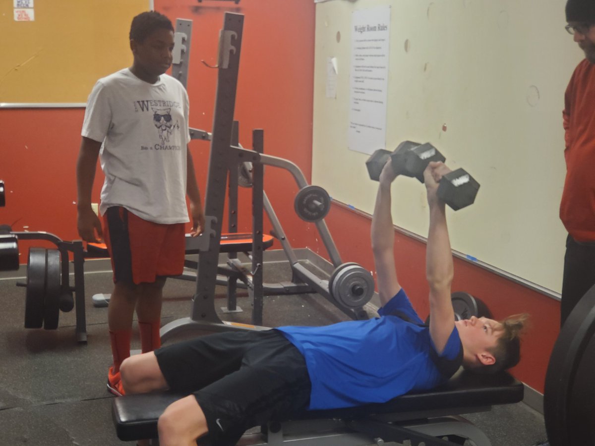 BGCGKCSportsLAB's tweet photo. Conditioning plays a great part of off season development @kcmoRBI as a Saturday workout @HelpKCKids #Breidenthal gets the energy flowing @SportsLAB_KC @royalscharities @MLBRBI https://t.co/L7cK6QsMCn