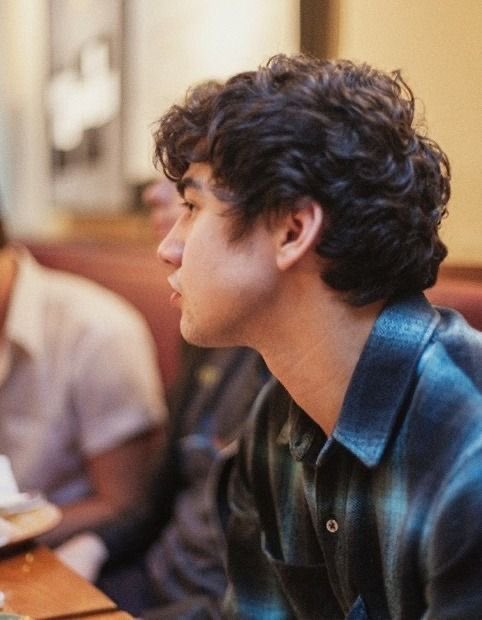 Calum hood in flannels.
happy birthday a thread :)   