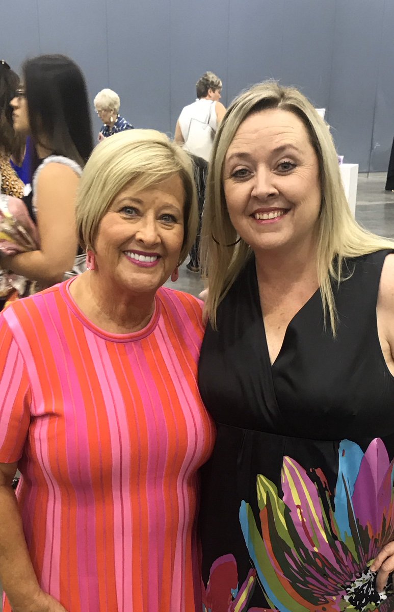 lisasteele47's tweet image. Thank you thank you thank you to @pattybrisben @clccicchinelli @officialpureromance for the amazing opportunity of owning my own business. I rocked out a $2500.00 party last night and pd off a credit card today!! Next up, I’m paying our electric and cable bill and groceries.