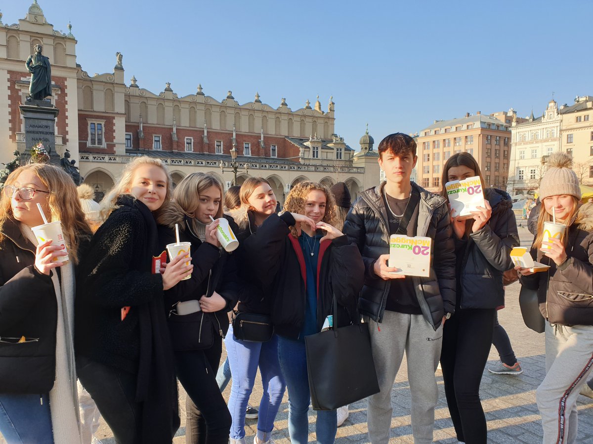 CoxGreenSchool's tweet photo. Absolutely fabulous city tour of #Krakow old town with great guides! Highlights included the #McDonalds lunch #medievalarchitecture #bugleplayer #castle #stunning https://t.co/R1mRVKeECL