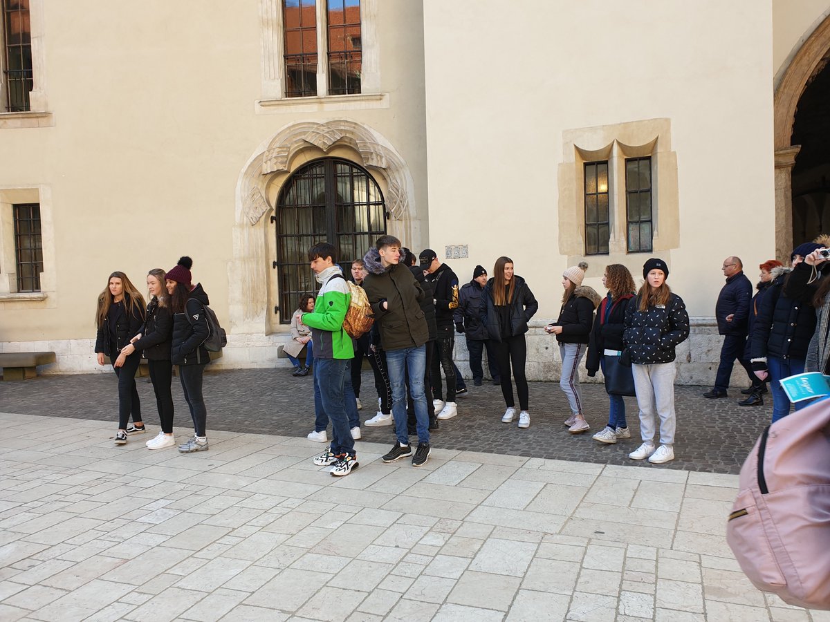 CoxGreenSchool's tweet photo. Absolutely fabulous city tour of #Krakow old town with great guides! Highlights included the #McDonalds lunch #medievalarchitecture #bugleplayer #castle #stunning https://t.co/R1mRVKeECL