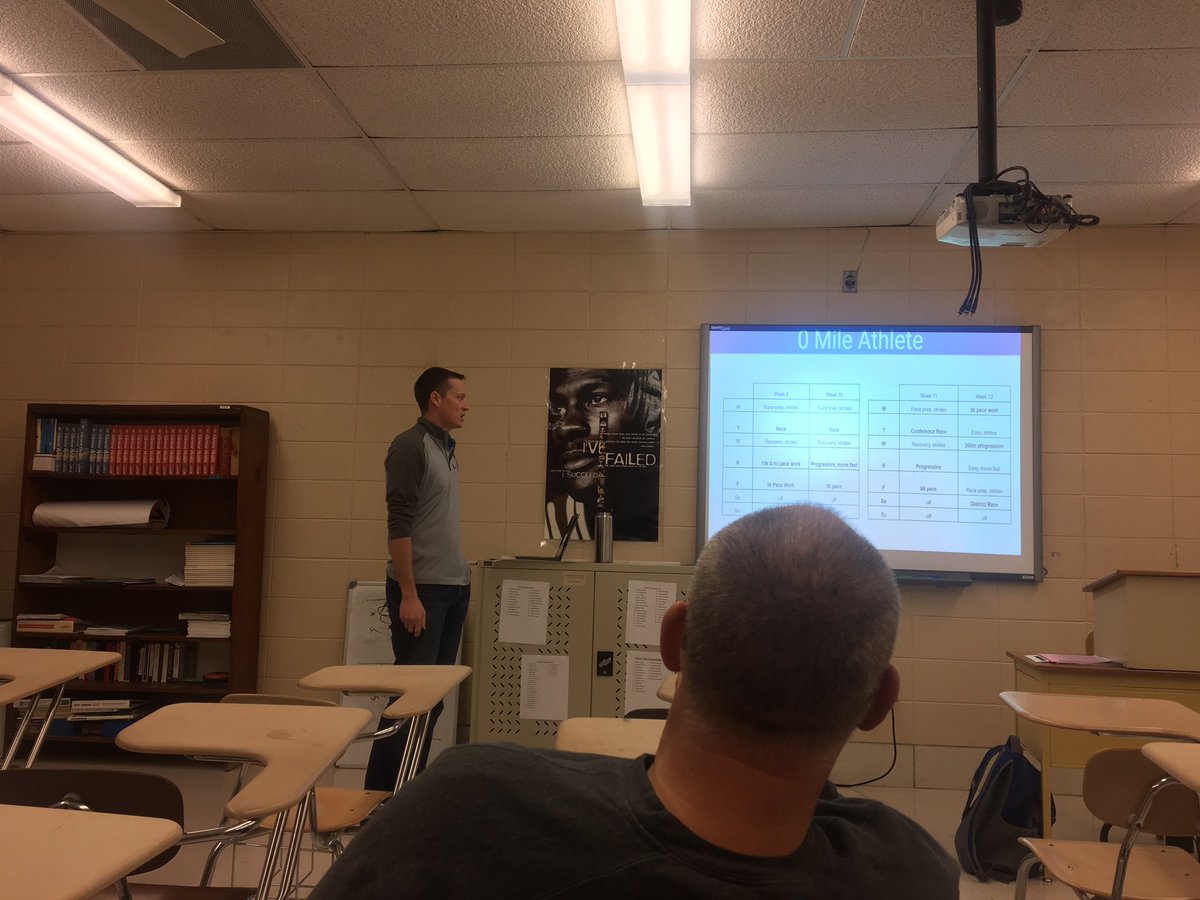 owentrack's tweet photo. Josh Morris Hermann HS sharing thoughts and ideas about Distance training at the 2020 Dutch Track Clinic @HermannBearcats https://t.co/qrTwGkwvO6