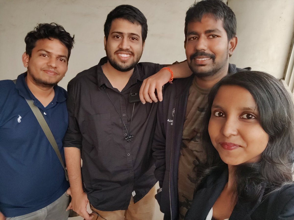 debashish__'s tweet photo. Had a great experience mentoring students about blockchain @ Datta Meghe college of Engineering, hackathon. Thanks for inviting me as a mentor...🙌
#hackathon #blockchain #Mentor https://t.co/hDhpTCGXCU