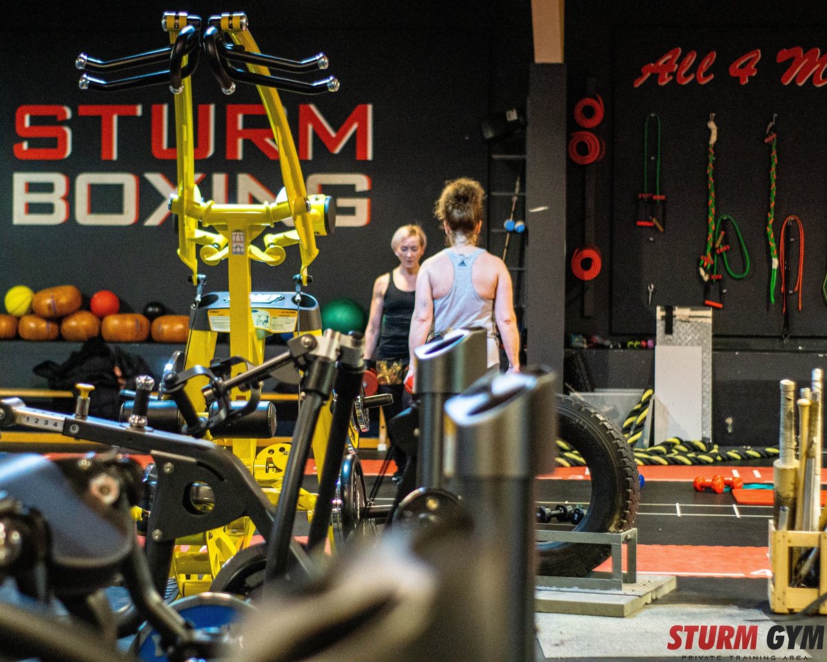Personaltrainern, die sich für das Sturm Gym entscheiden, stehen alle Geräte und das gesamte Box-Equipment während ihren privaten Trainingseinheiten, mit ihren Klienten zur Verfügung!