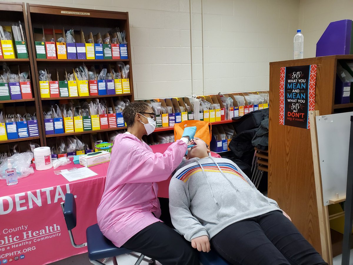 NHFineArtsMag's tweet photo. February is dental health month. Crenshaw invites the dentist to check our smiles
#crenshawcomets https://t.co/WnE2ANAipP