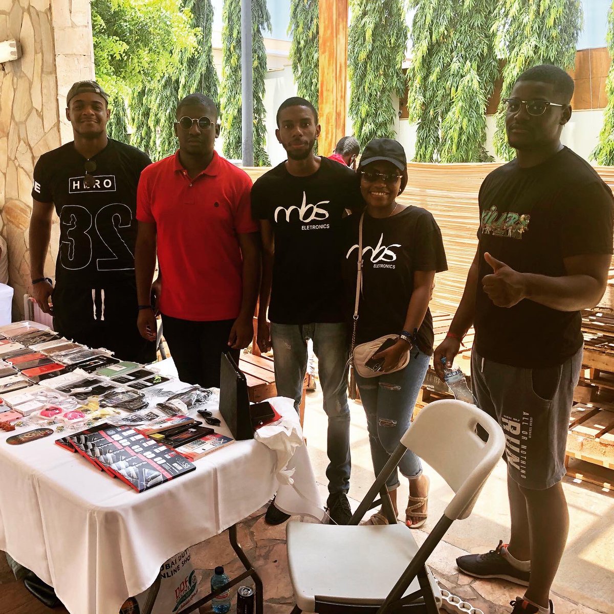 w_morgado's tweet photo. “Sonhos não são sonhos se eles não te assustam.”
@mbs_electronics 🇦🇴
#MorgadoJr
#TEAM_MBS
#EntrepreneurLife
#Grateful https://t.co/KDR1ysQlMY