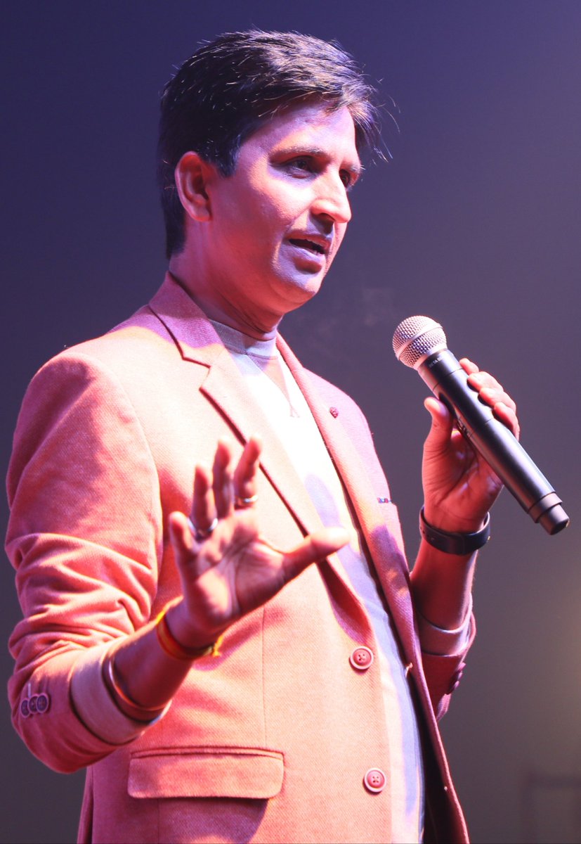 DrKumarVishwas tweet picture