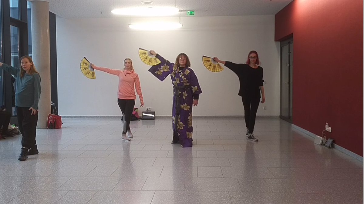 Hier ist es bei uns zwar etwas still mal wieder, aber nur weil wir intensiv an unserem Stück arbeiten 💪 Nächstes Wochenende steht nämlich unsere Generalprobe an! 🥳