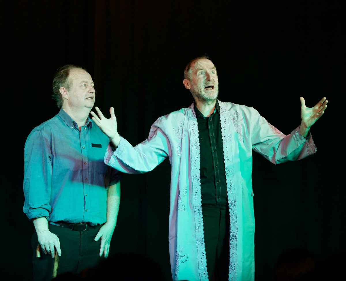 Ratibortheater's tweet photo. #GurkeOderBanane @DieGorillas #Berlin #Kreuzberg #Samstag #Nachmittag #Theater #Improvisation #Schönheitschirurg #Düsseldorf #TreuerHund #Horror #IchBinDu30JahreSpäter #Dark #KeineFreunde #WegMitDemWald #ChiliBall #Mystik #SchießEndlichDenBall #SchiffsReise #WirSuchenNeuesLand https://t.co/P6XN5lcfp0