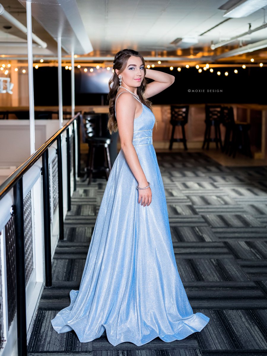 ***Supermodel Alert***
Absolutely gorgeous, Regan!
Dress:  Celebrate QC
Accessories:  Bling Bling Sisters