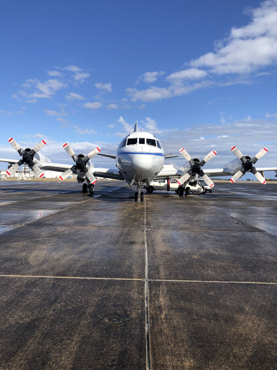 UnusualAttitud1's tweet photo. #spinnersaturday #aviation #aviationdaily #avgeeks #AvGeek #twitteraviation #pilotsoftwitter #flyaopa https://t.co/9gr5qpMfVW