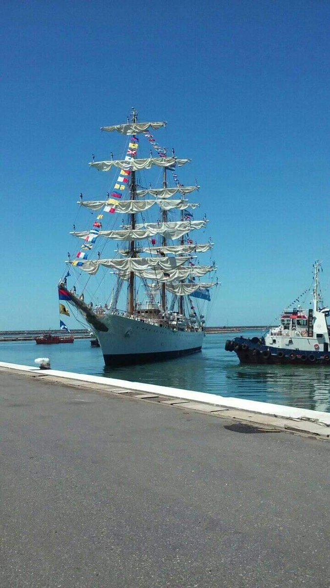 La Escuela Naval Militar estuvo presente en el arribo de la Fragata ARA " Libertad" a la ciudad de Mar del Plata.
#EscuelaNavalMilitar #vividistinto #ArmadaArgentina