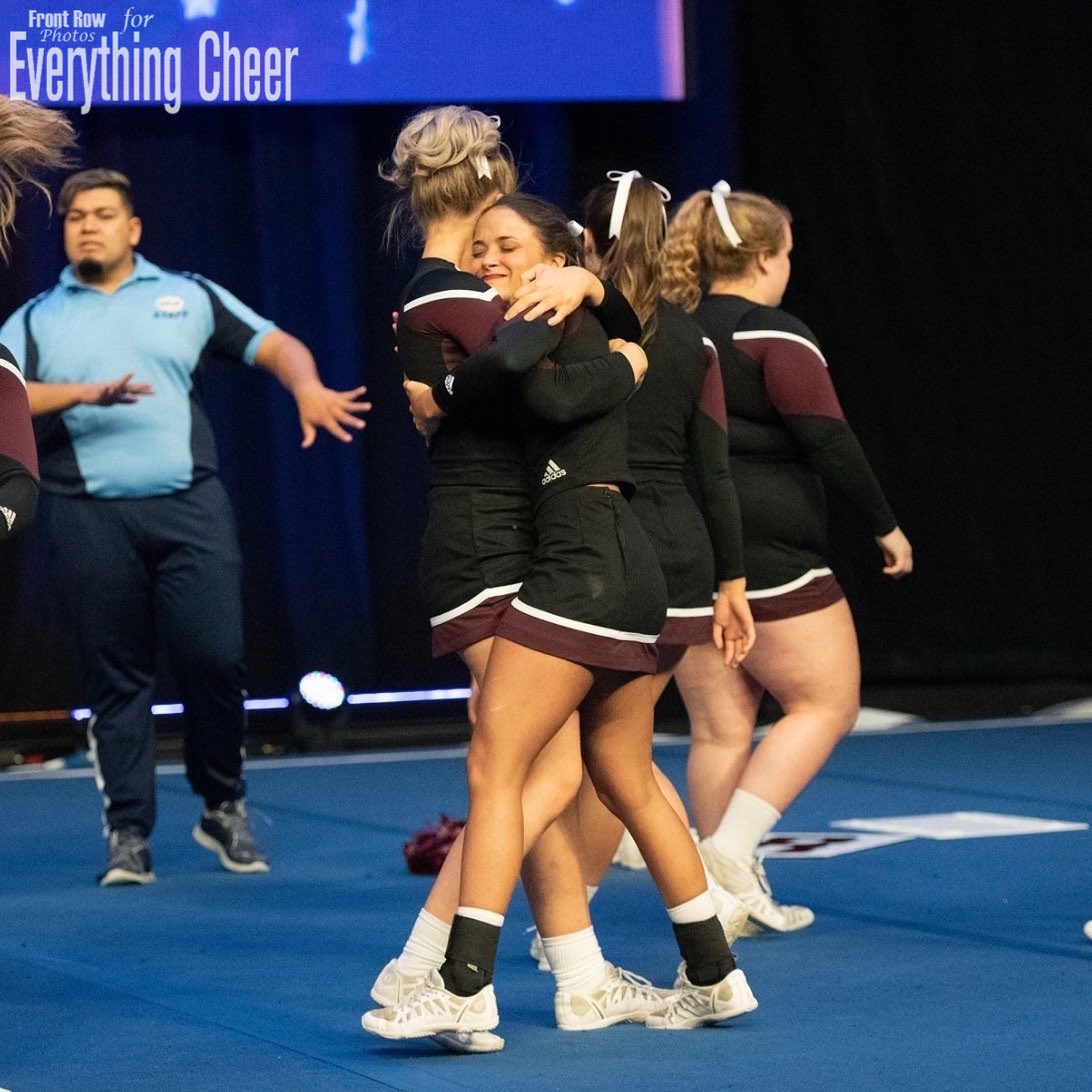 ECMagazine's tweet photo. The 2020 DI All Girl bronze medalists - Eastern Kentucky University! 🥉 https://t.co/F5VVbwSqOh