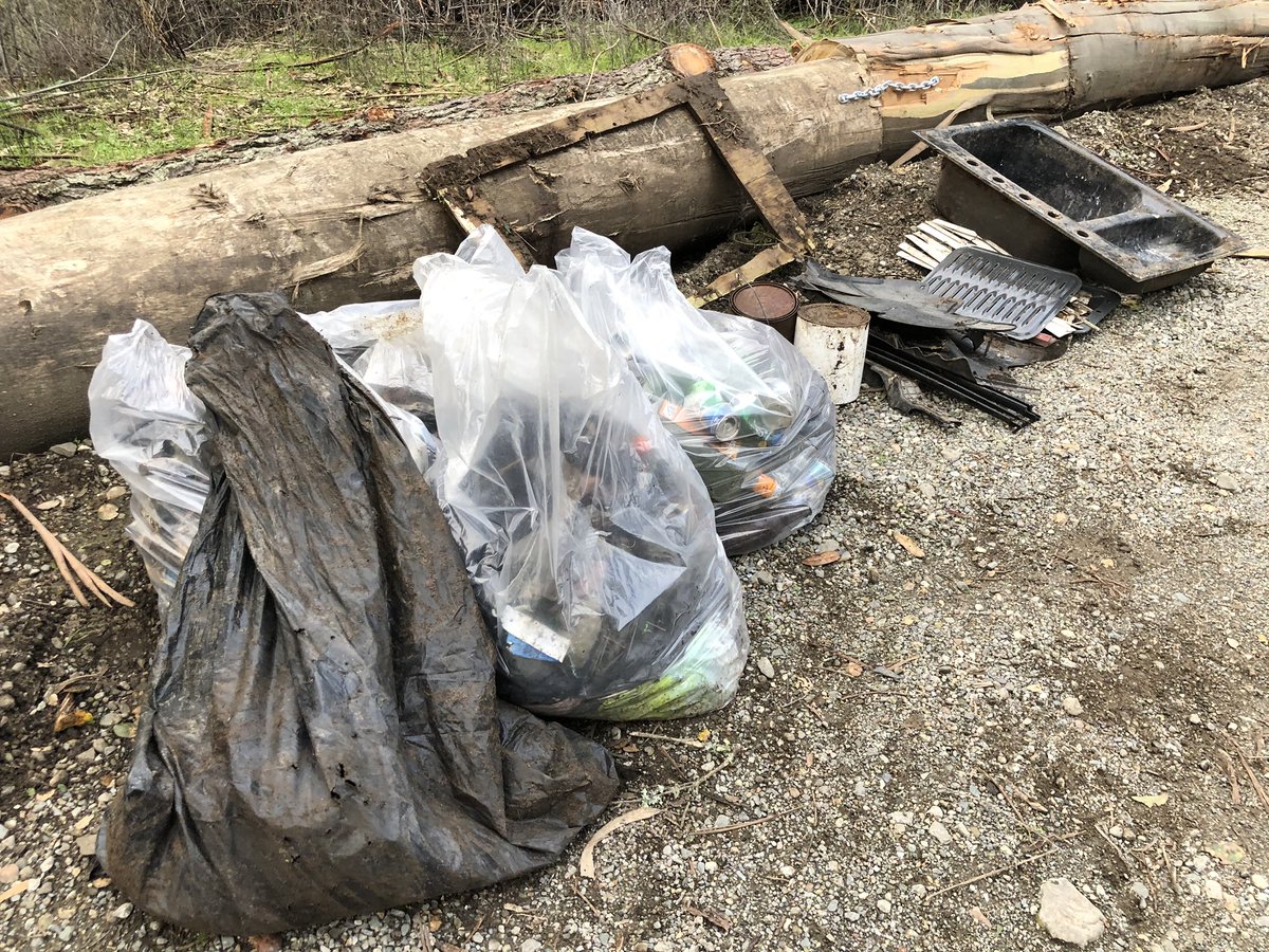 Worklogistics's tweet photo. #Untrash East Bay. Along Grizzly Peak Blvd. Including the Kitchen sink. #trashtag https://t.co/1KU6gdSzHG