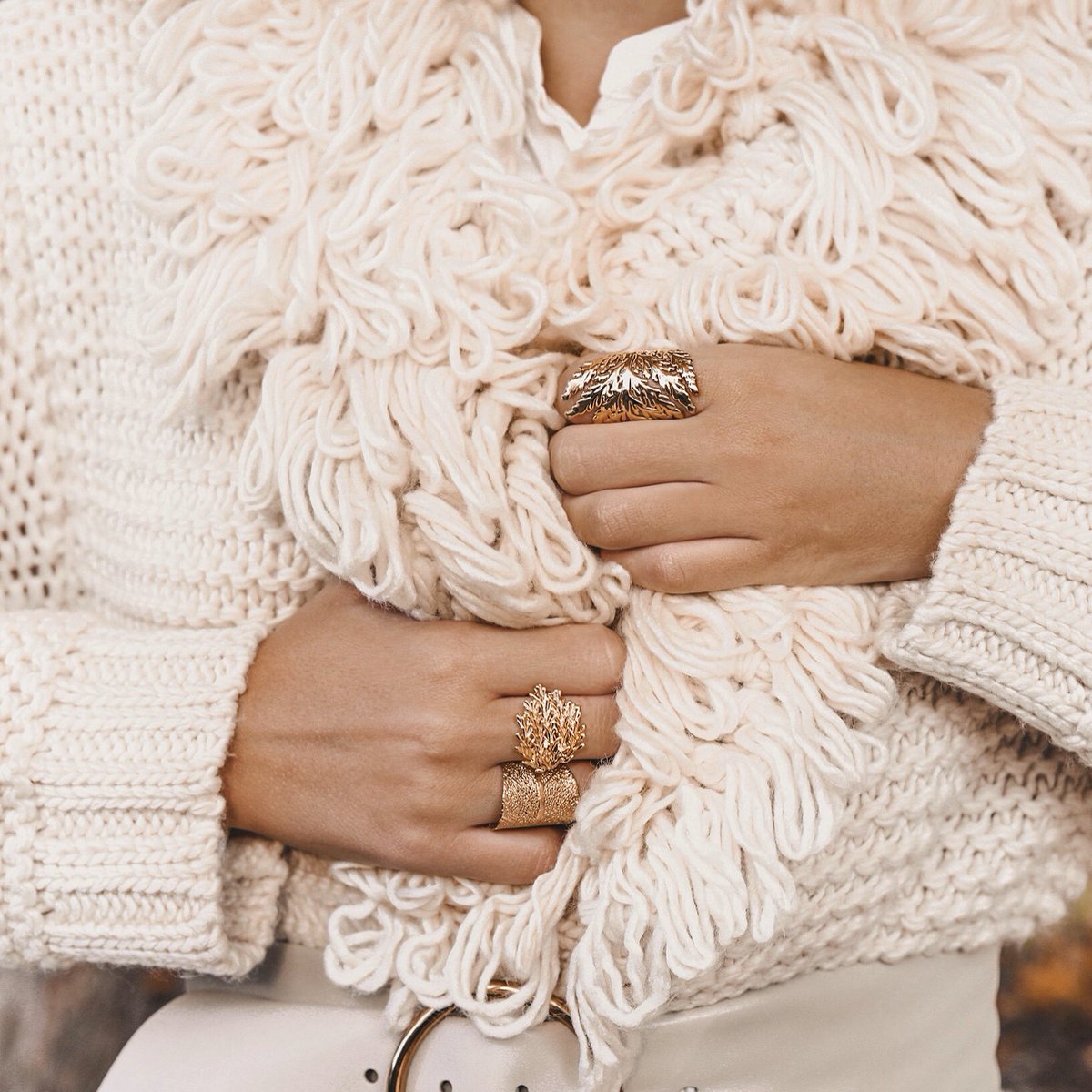simonasnarskis's tweet photo. Gold jewellery ✨#gold #jewellery #accessories https://t.co/VmO9WZ6n1p