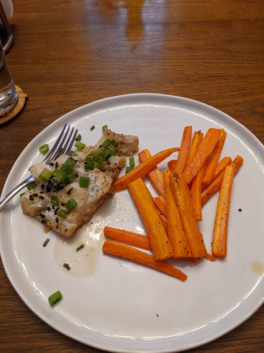 stephivec's tweet photo. Not my favorite meal, but I learned a new fish cooking technique I've never tried! @ItsWorkingOut1 https://t.co/kA7ns6JQ1V