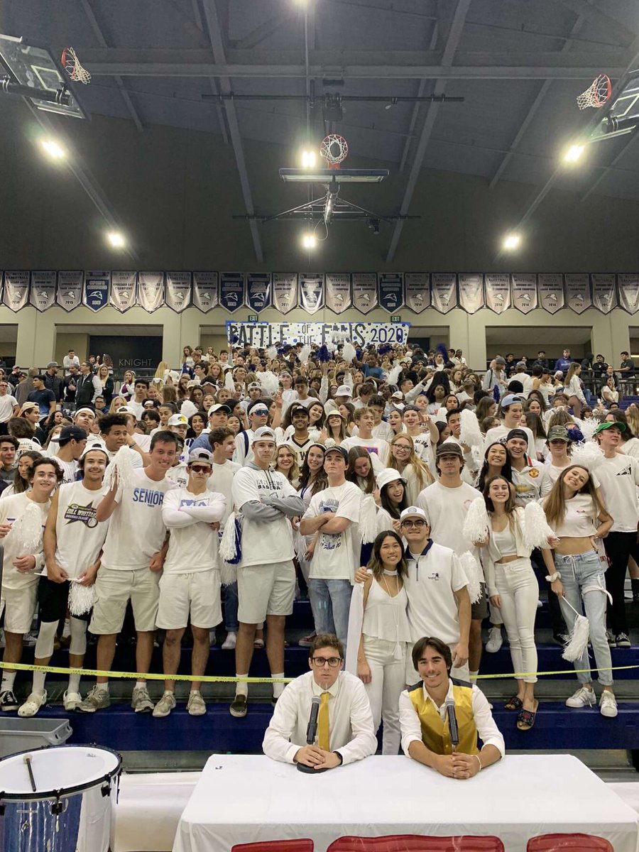 sm_bluecrew's tweet photo. Battle of the fans 2020💍 https://t.co/cpO8fLDh6L