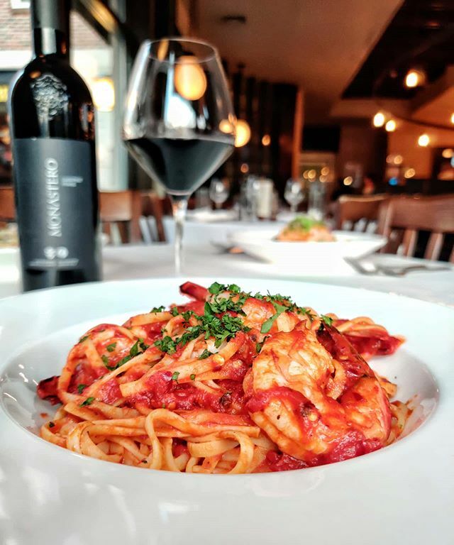 WitherspoonGril's tweet photo. Spice up your weekend with a bottle of Monastero Cab Franc, and a plate of Linguine Fra Diavolo. Cheers! 🍷🍝 https://t.co/atpPAvATPL https://t.co/xJg0qSVrUT