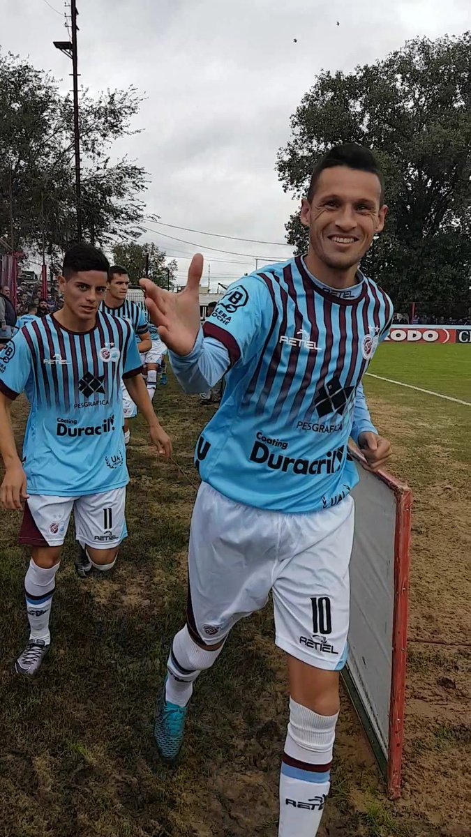 AscensoRetro's tweet photo. 🔴Hoy, a sus 38 años, Federico Barrionuevo jugará su ultimo partido como profesional. 

👉🏻A lo largo de su carrera jugó en mas de 10 equipos del ascenso argentino. https://t.co/dKR2txUhMd