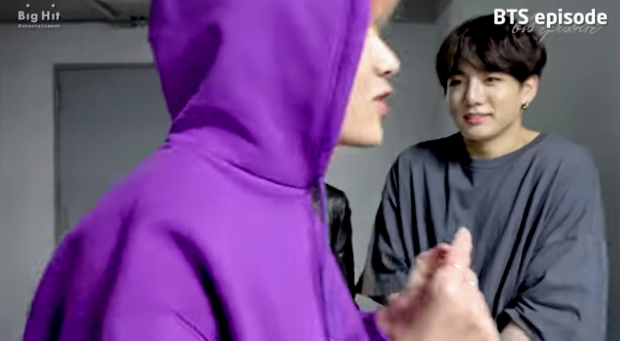Bts v balenciaga hotsell