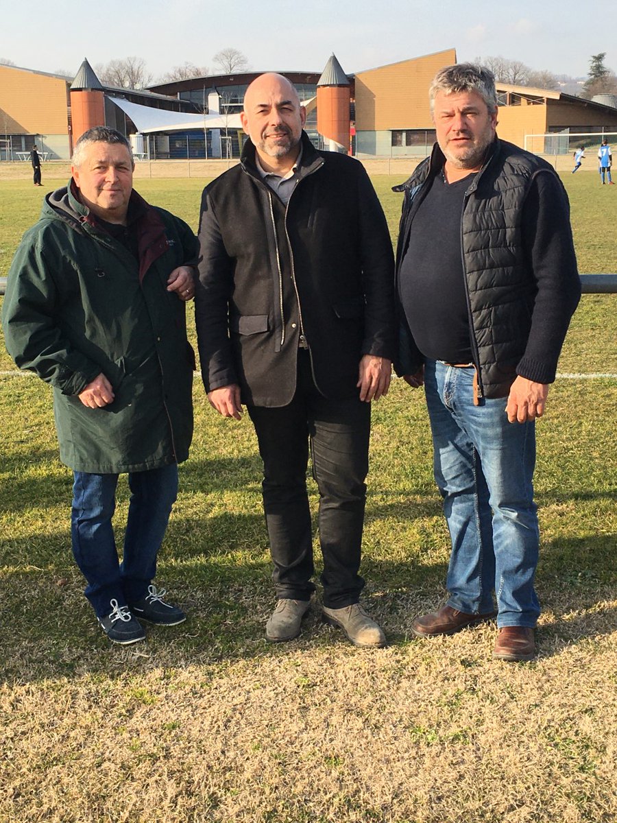 Moirans2020's tweet photo. Gilles Julien, soutiens le Moirans Football Club 
Match U 13 Moirans contre Échirolles résultat 3 à 3 https://t.co/OZlYJaz63K