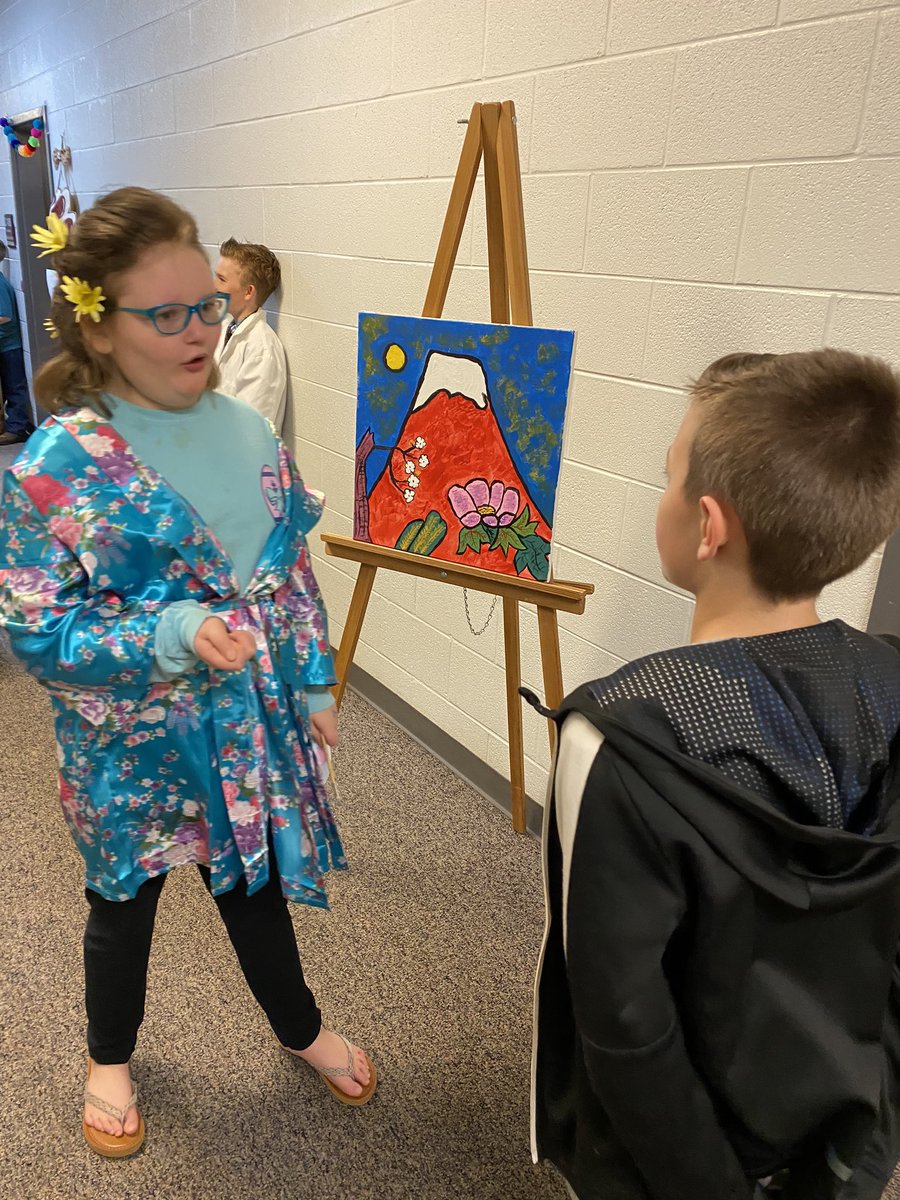 Allierae83's tweet photo. 5th grade wax museum - These students did an excellent job!!! So proud of them! @BulldogsCES https://t.co/AD9NFSE5jO