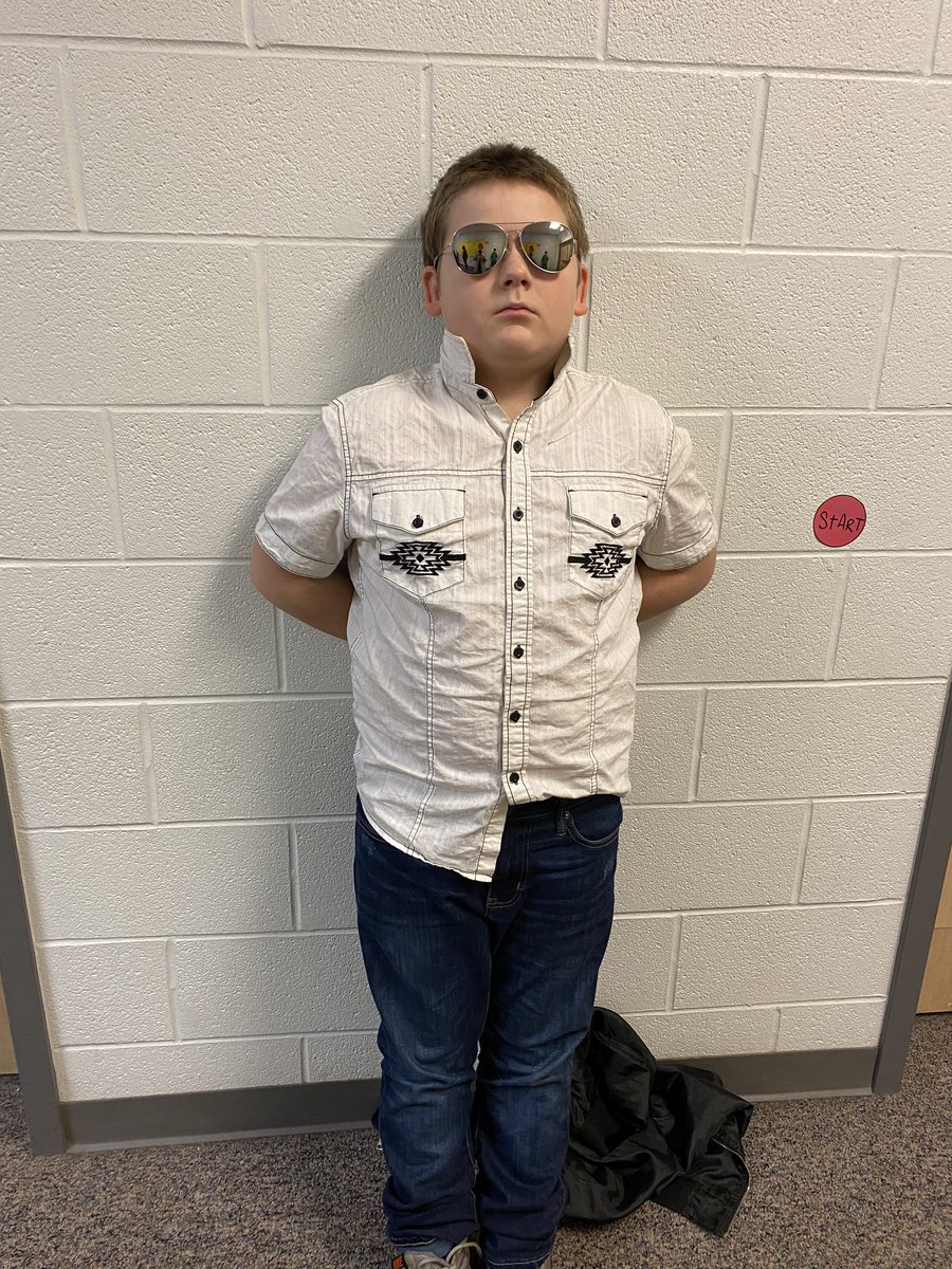 Allierae83's tweet photo. 5th grade wax museum - These students did an excellent job!!! So proud of them! @BulldogsCES https://t.co/AD9NFSE5jO