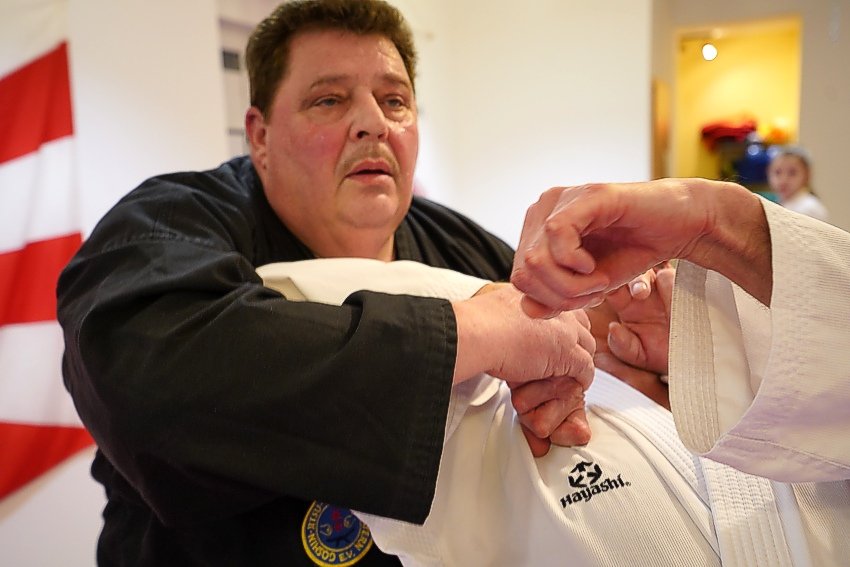 jm_sport's tweet photo. https://t.co/v9K3sOm3NM
#SelfDefense seminar story is online! Bericht vom #Allkampf Seminar ist online! KARATE SCHULE MAYER π©πͺ January #2020Vision
#Selbstverteidigung #seminar #Mittelfranken #Bayern #Germany #karate #KOBUDO #martialarts #fighting #Students https://t.co/NeoxsbwNGi