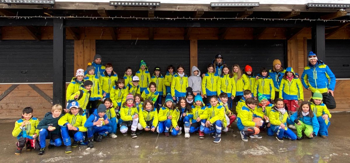 ClubCec's tweet photo. QuΓ© bien hemos comenzado el #competitionweekend #candanchuesquiclub
En el SL del Trofeo Paco El Maestro de #formigal, Elene Amostegui (U10), 3Β° ; Guillermo Santirso (U10), 4Β°; e Ignacio Benito (U12), 4Β°. #felicidades!!! π₯ππ #equipazo πͺπͺ
#pasionporlanieve #nosgustalanieve https://t.co/QfQO6wP7fx