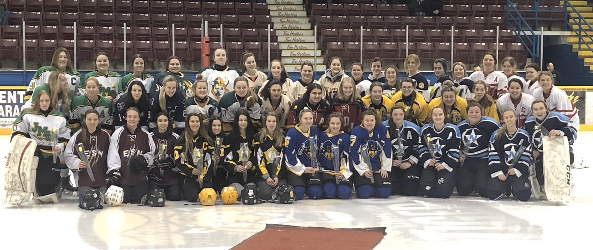 sportsfan_STM's tweet photo. What a nice tradition at the PRP Hockey Tournament. All of the seniors were presented with a rose during the opening ceremony. Our grade 12 @STM_Athletics players were all smiles. 🏒 🔴⚪️

@STM_Super_Saint 
@STM_Boosters https://t.co/23hV9A8R63