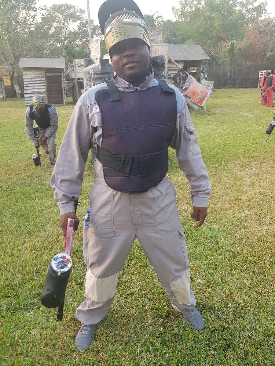 Tksemlek's tweet photo. I had my first PAINTBALL experience yesterday......My respect for the military (armed forces) has increased 100%
Lots of team strategies....And my team won the "Bush fight".
#BushFight
#PaintBall
#TeamBond
#NatviewRetreat https://t.co/cKwDEr0mqv